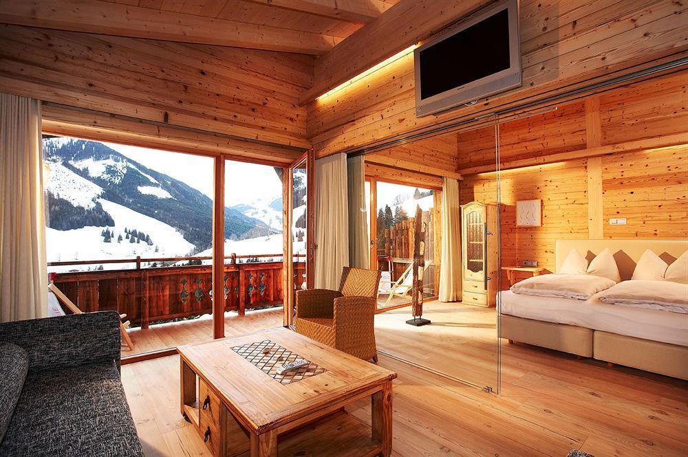Art & Ski-In Hotel Hinterhag Saalbach-Hinterglemm Quarto foto