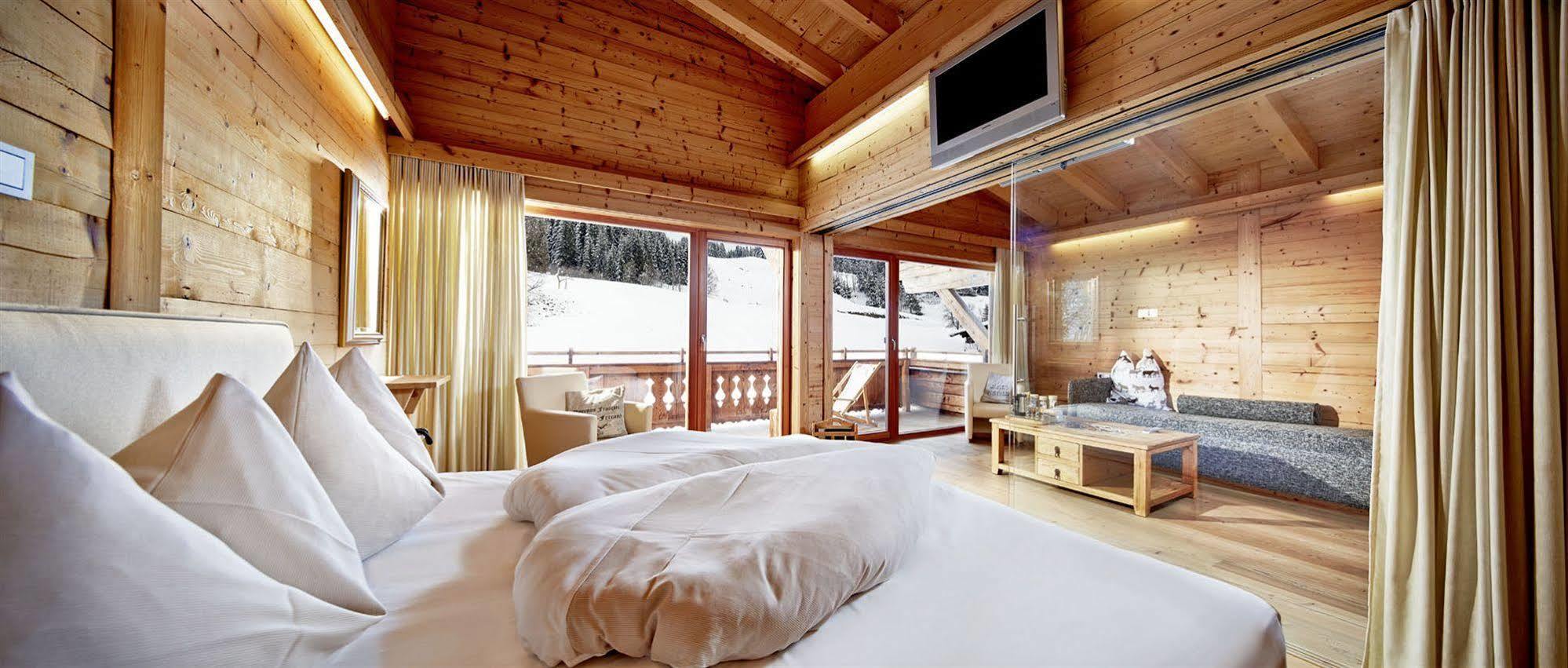Art & Ski-In Hotel Hinterhag Saalbach-Hinterglemm Quarto foto